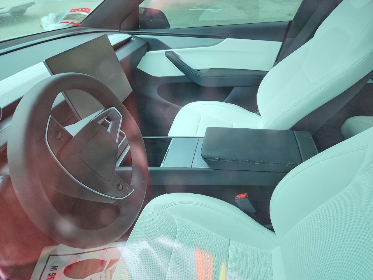 2026 TESLA MODEL Y