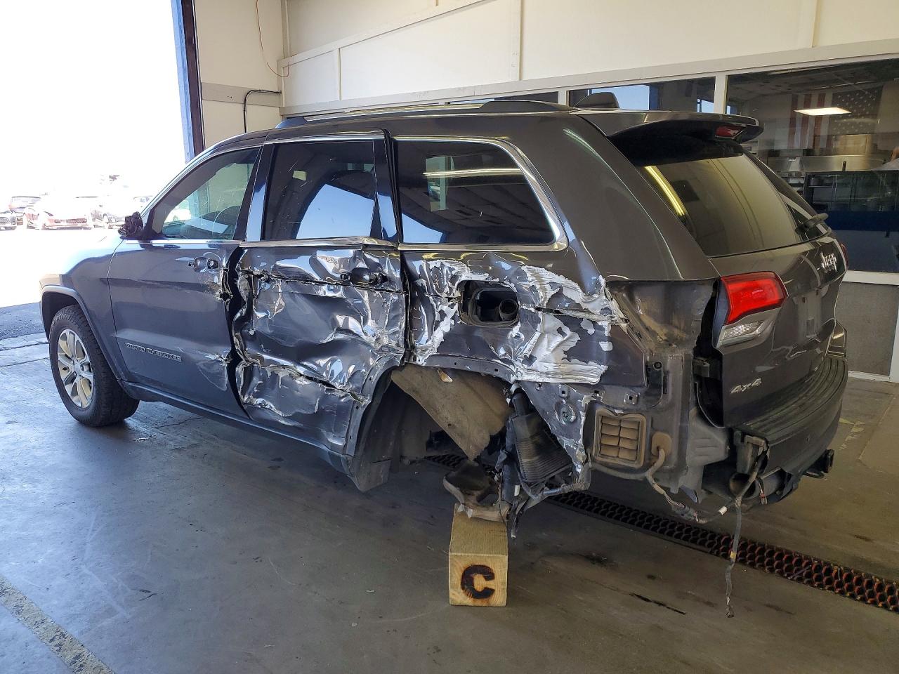 2021 JEEP CHEROKEE