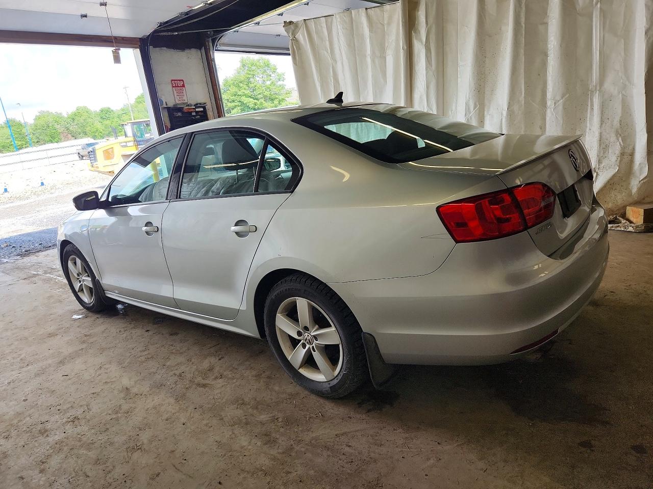 2012 VOLKSWAGEN JETTA