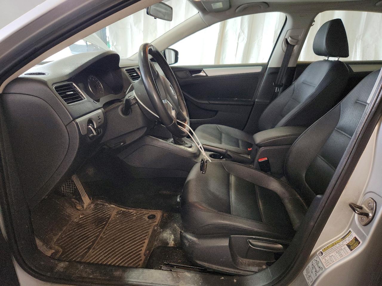 2012 VOLKSWAGEN JETTA