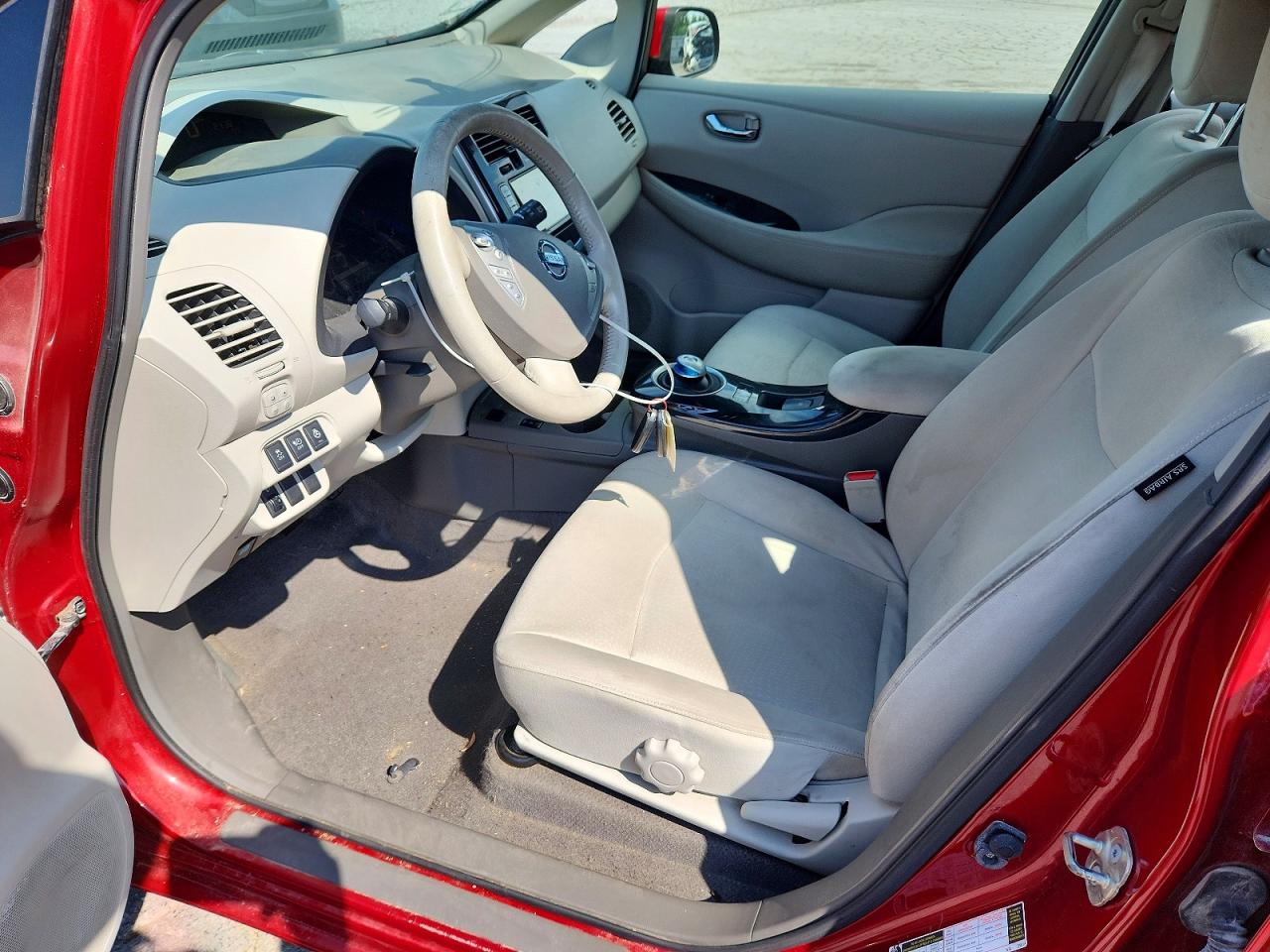2012 NISSAN LEAF