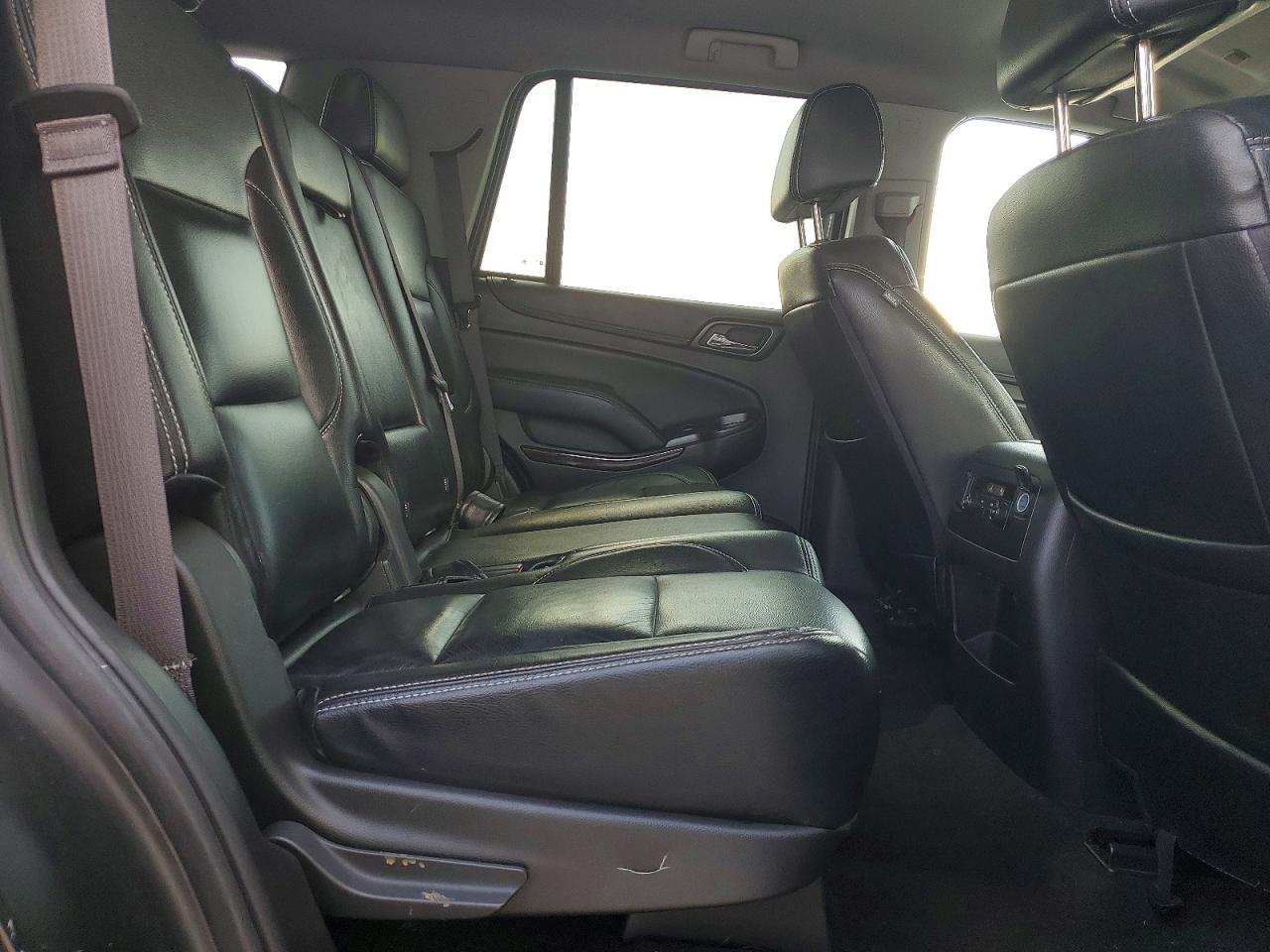 2016 GMC YUKON