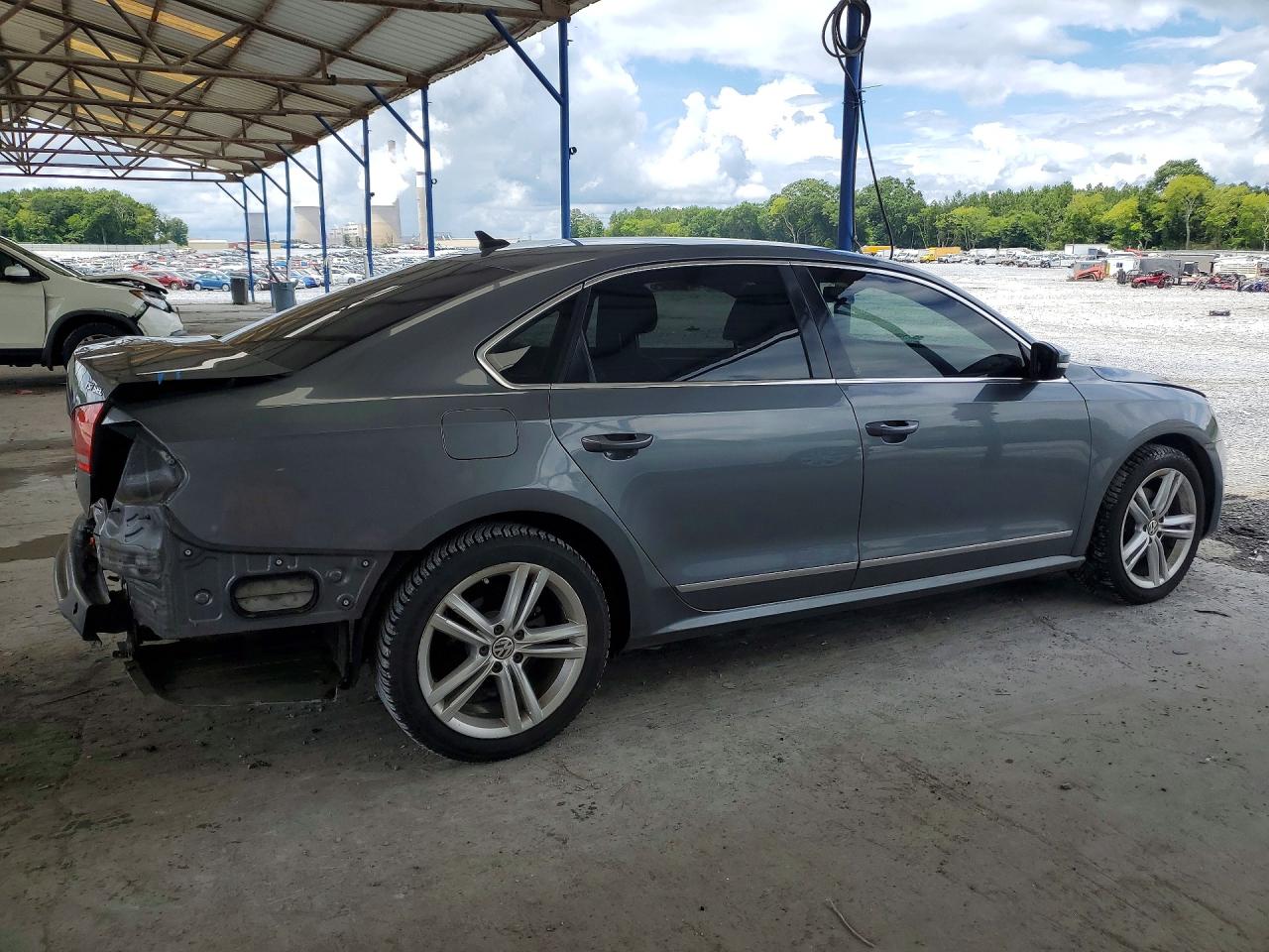 2014 VOLKSWAGEN PASSAT
