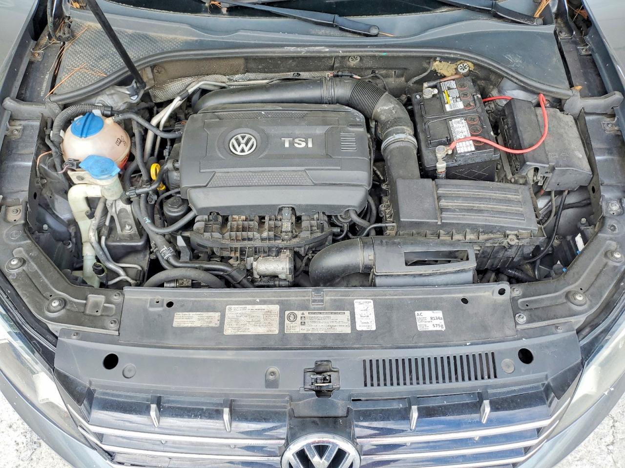 2014 VOLKSWAGEN PASSAT