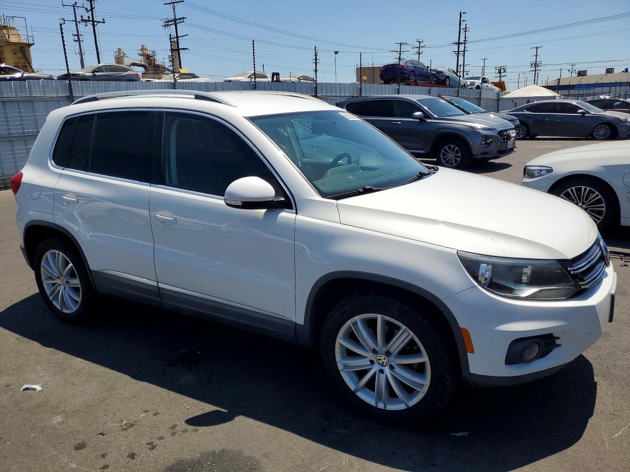 2012 VOLKSWAGEN TIGUAN
