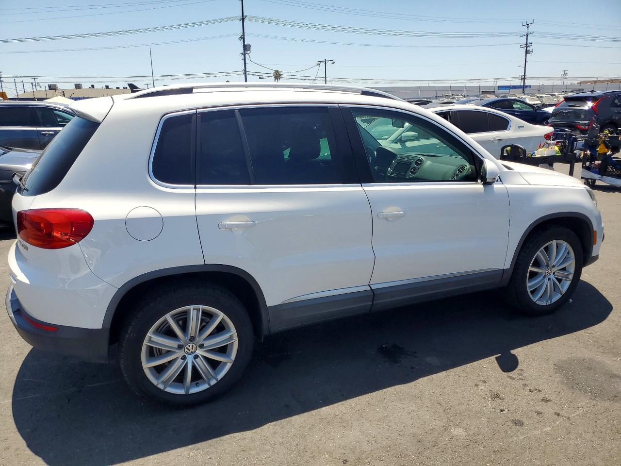 2012 VOLKSWAGEN TIGUAN