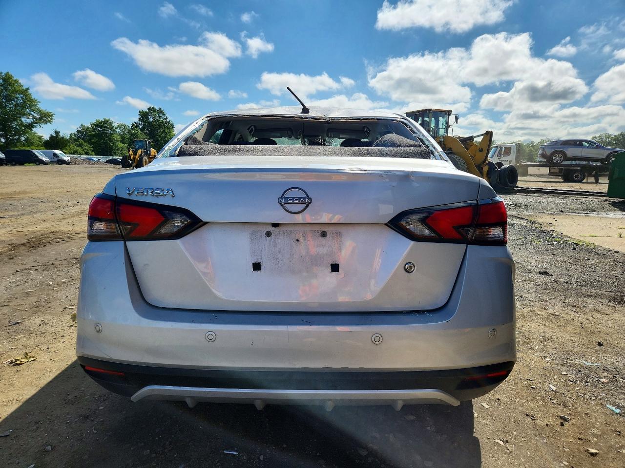 2023 NISSAN VERSA