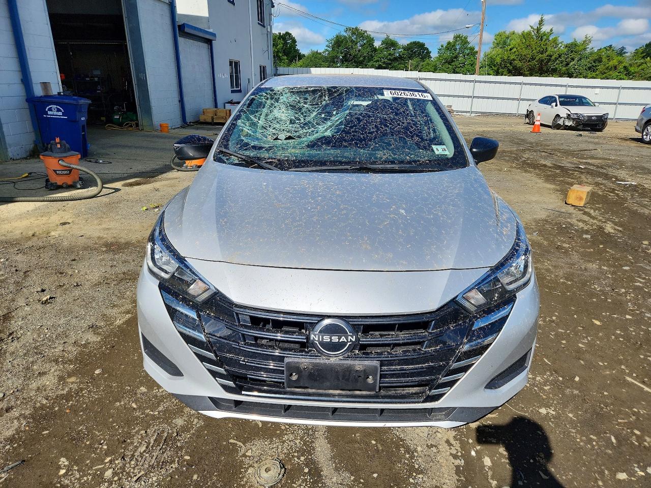 2023 NISSAN VERSA