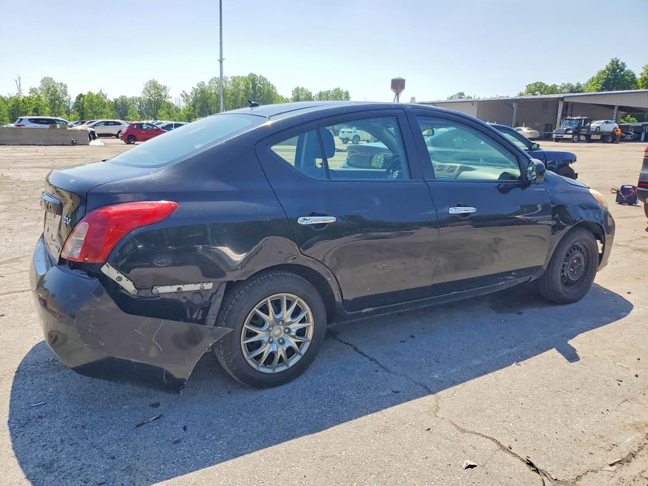 2012 NISSAN VERSA