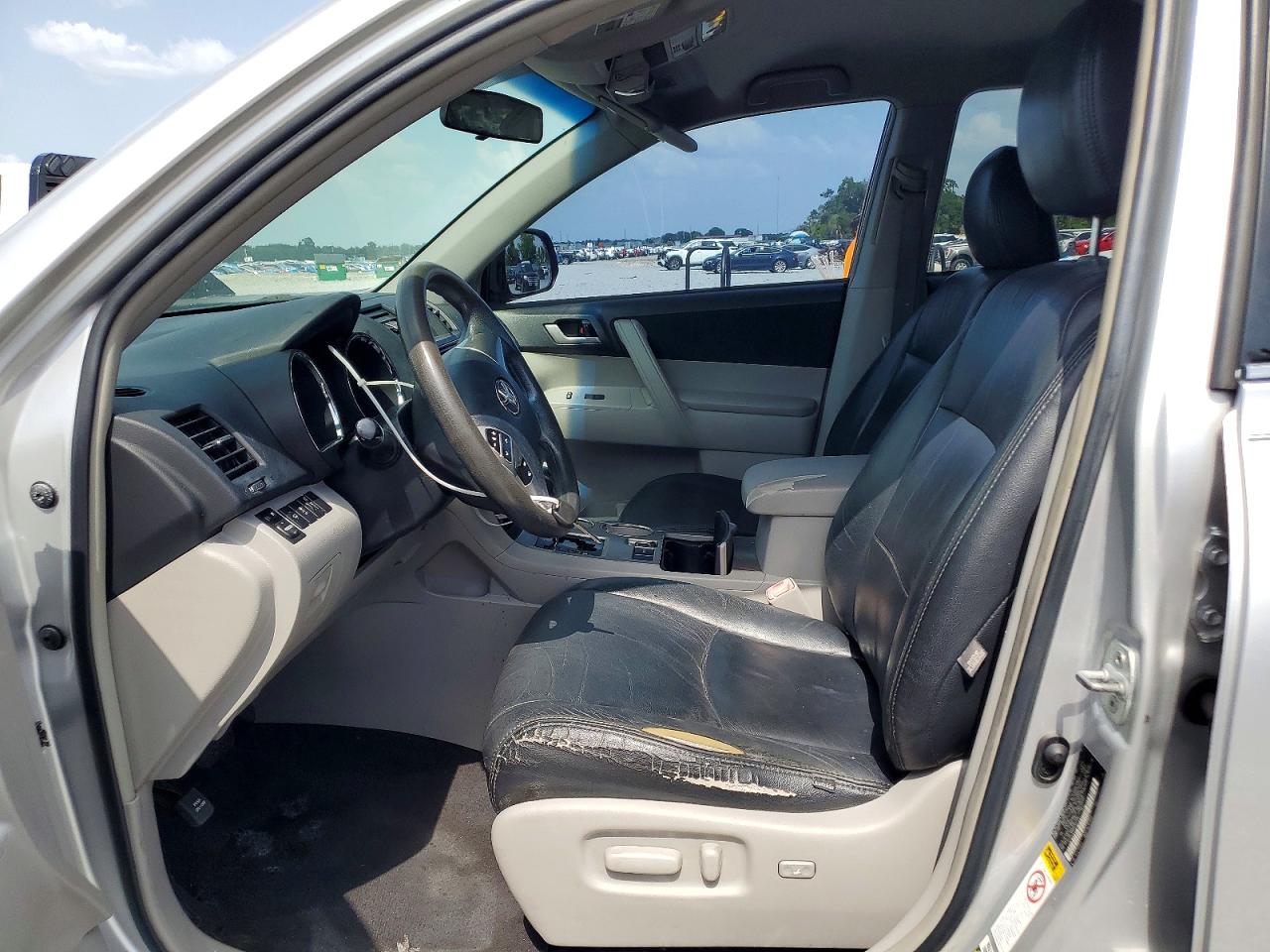 2013 TOYOTA HIGHLANDER