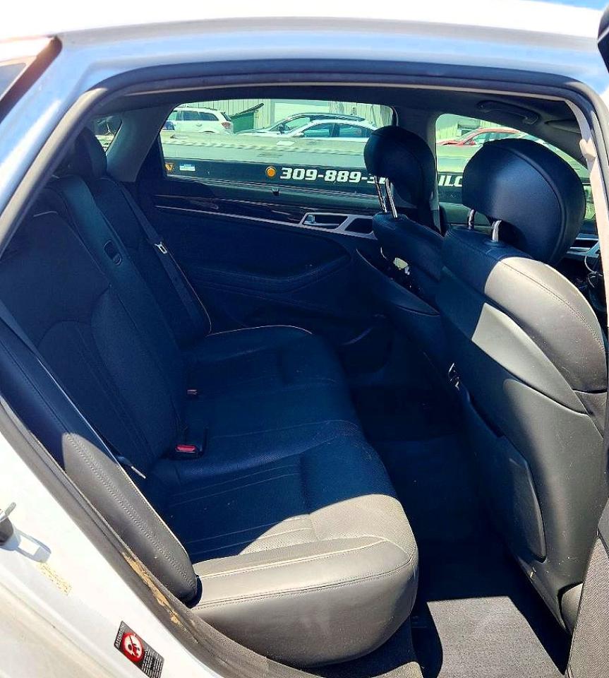 2015 HYUNDAI GENESIS