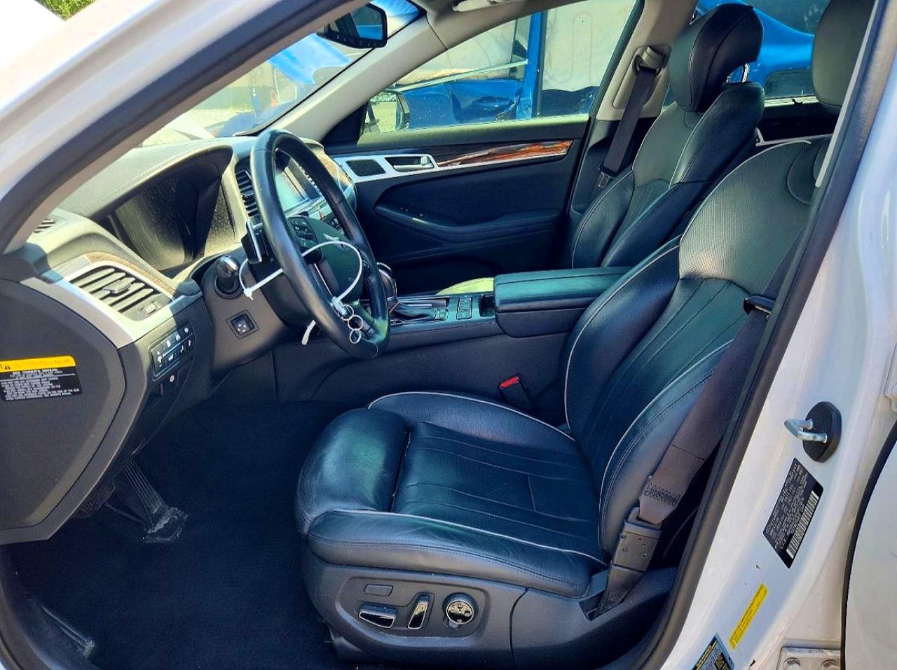 2015 HYUNDAI GENESIS