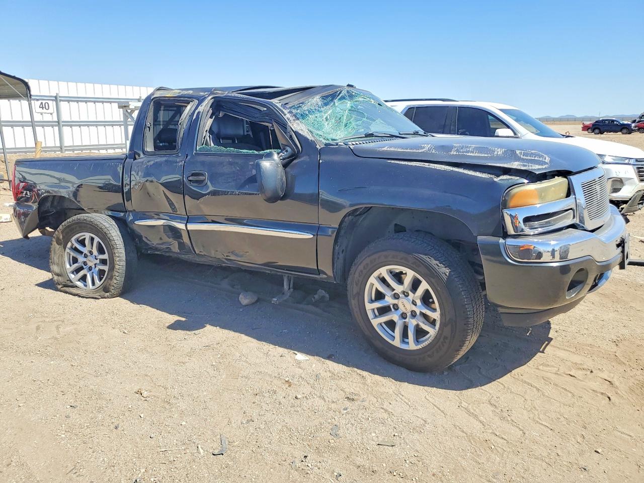 2005 GMC SIERRA