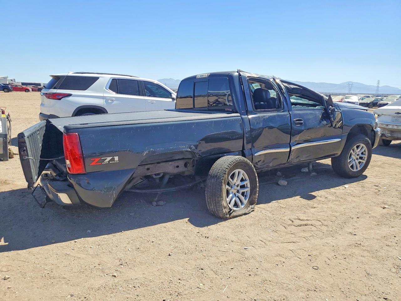 2005 GMC SIERRA