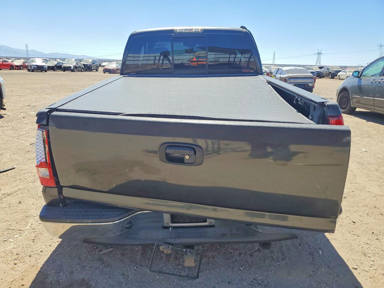 2005 GMC SIERRA