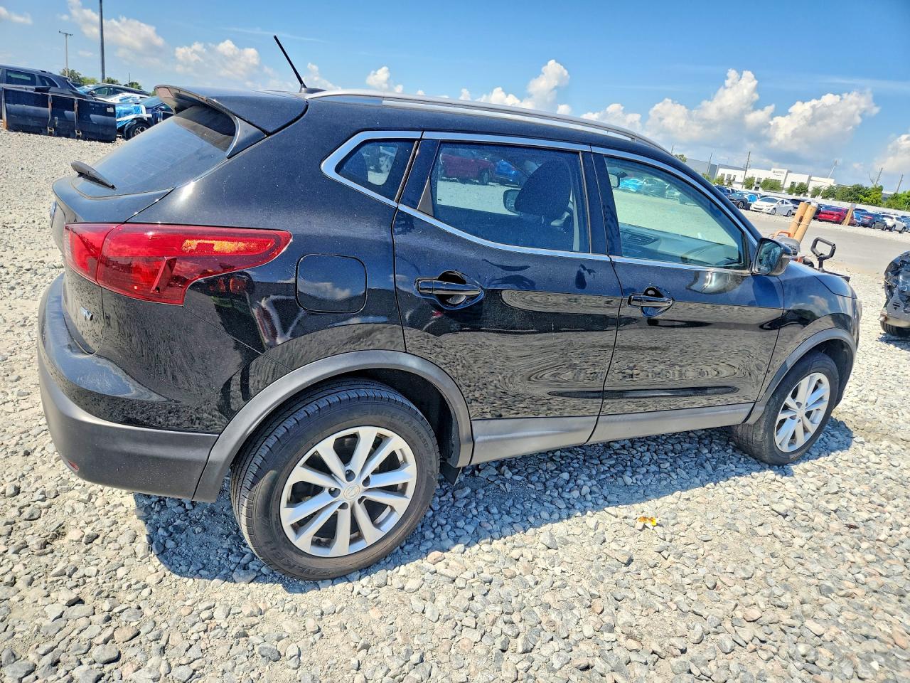 2018 NISSAN ROGUE