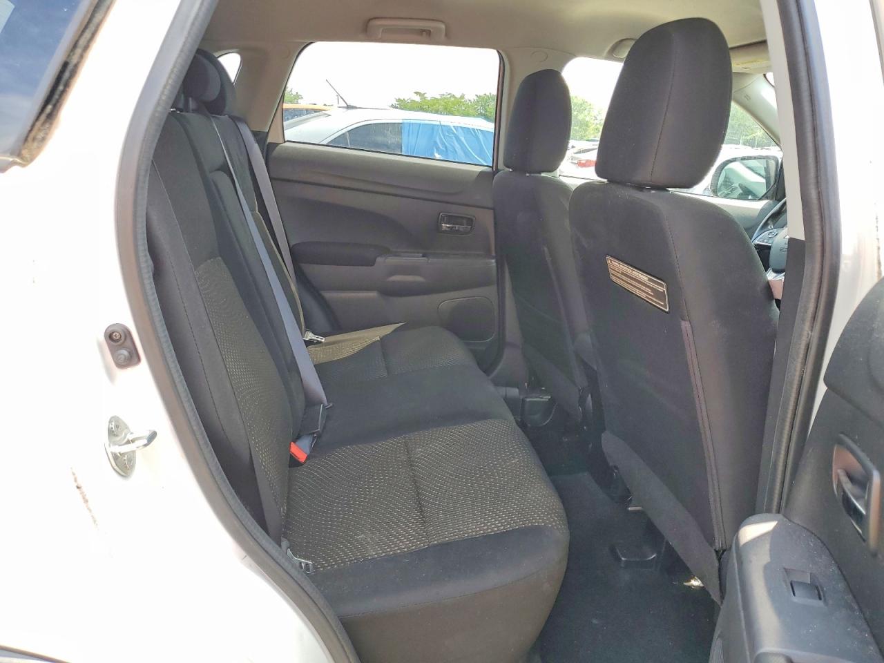 2016 MITSUBISHI OUTLANDER