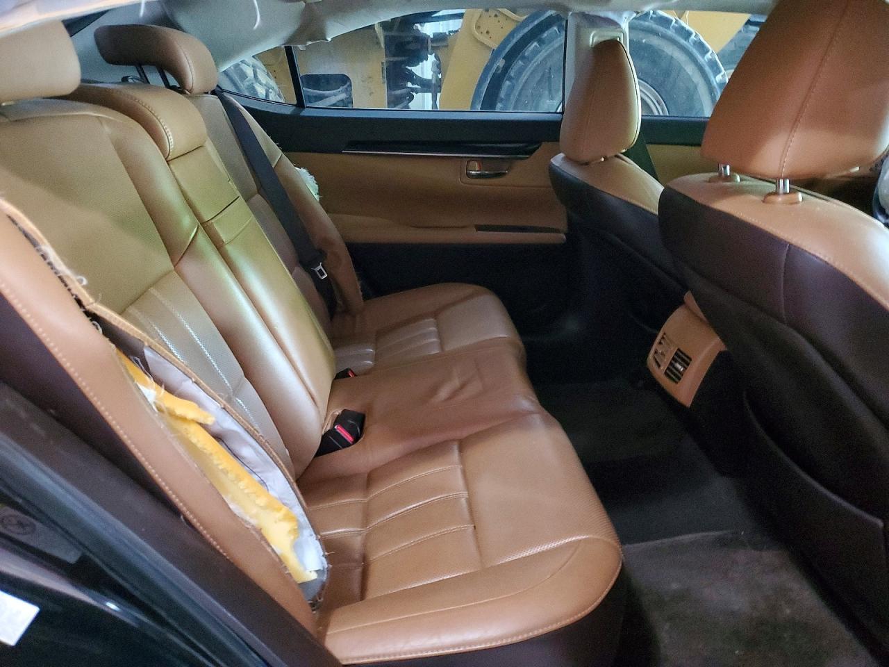 2016 LEXUS ES350
