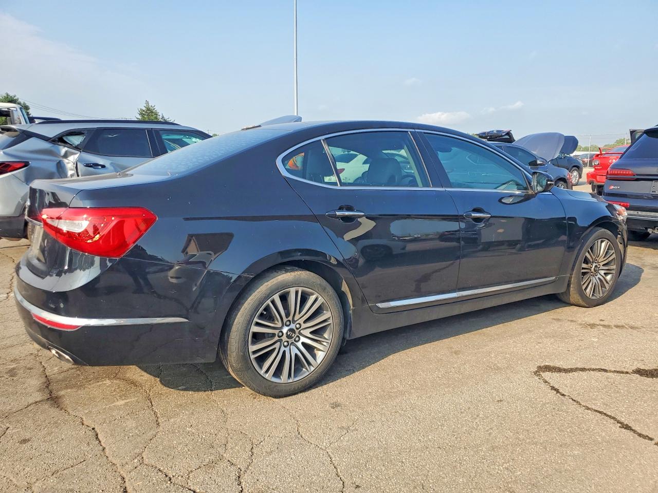 2014 KIA CADENZA