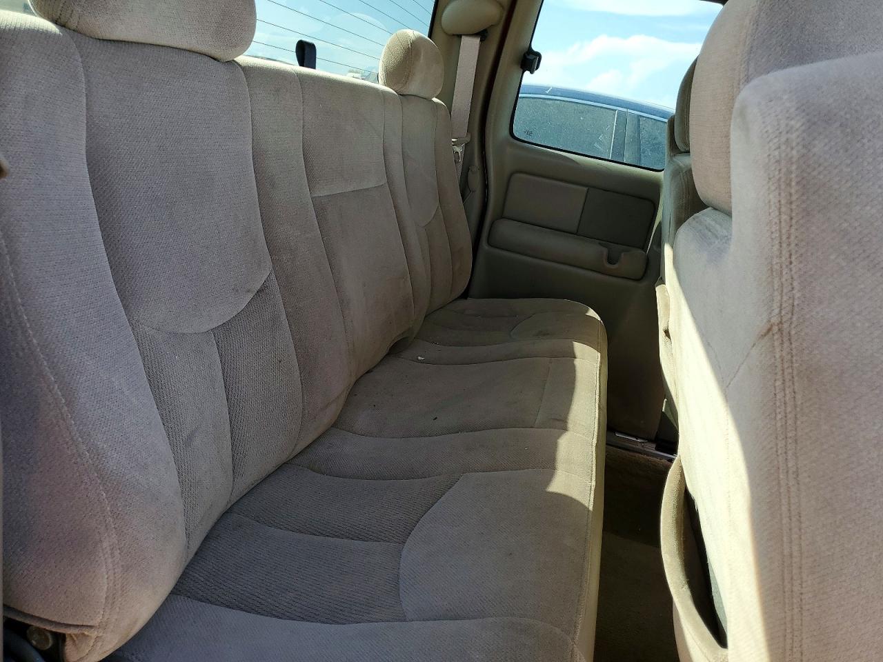 2004 GMC SIERRA