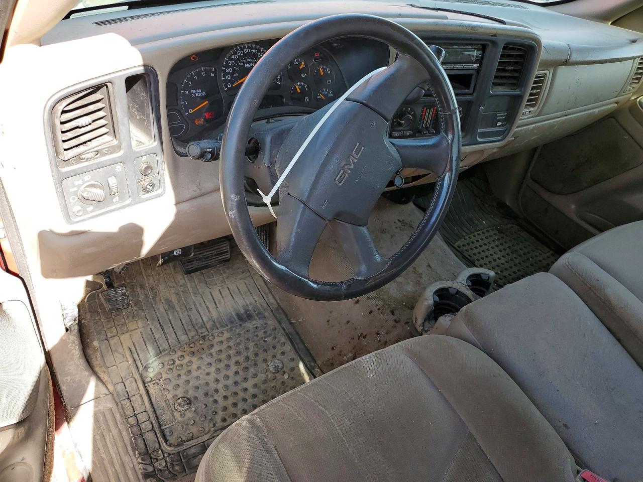 2004 GMC SIERRA