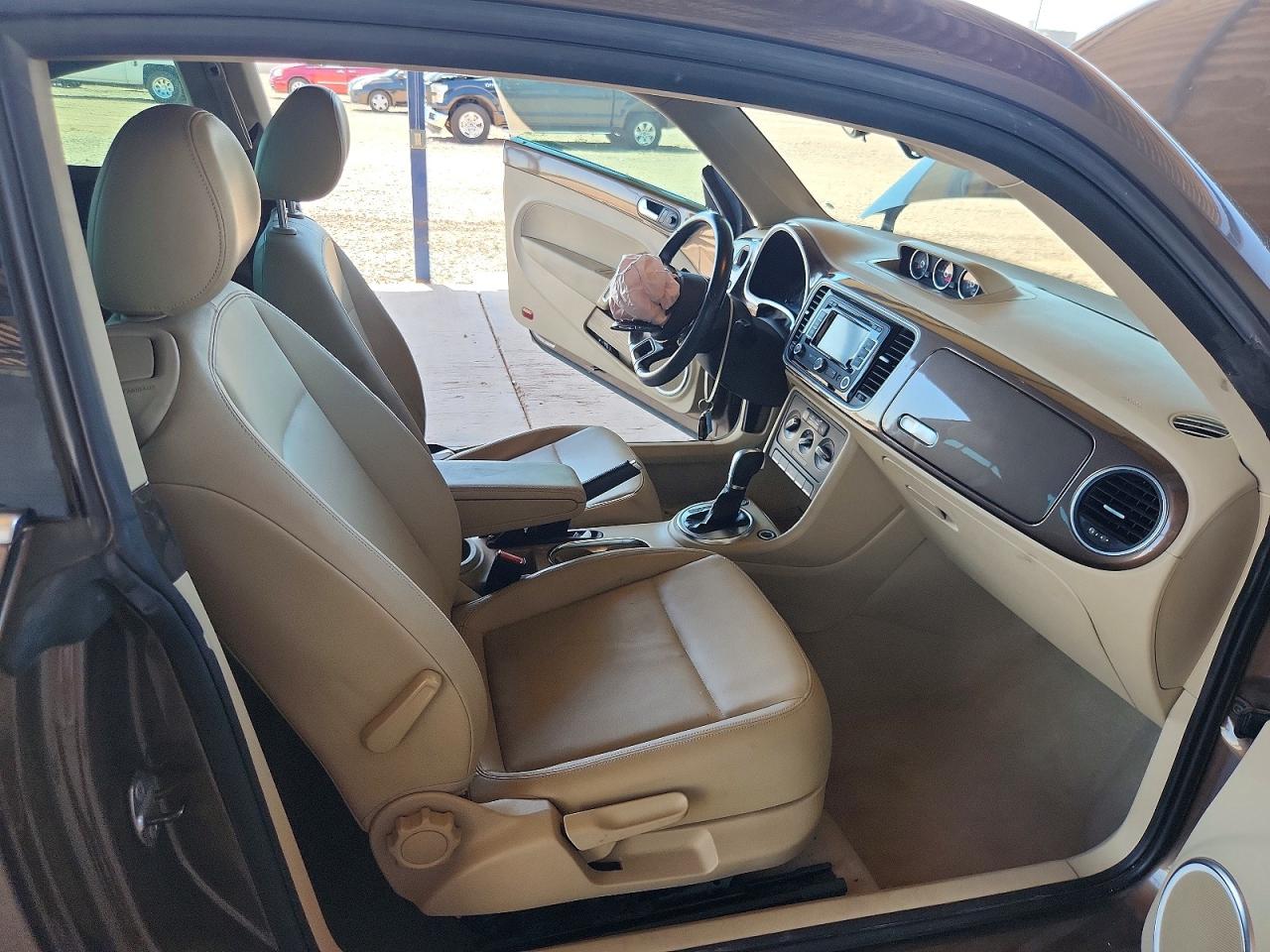 2013 VOLKSWAGEN BEETLE