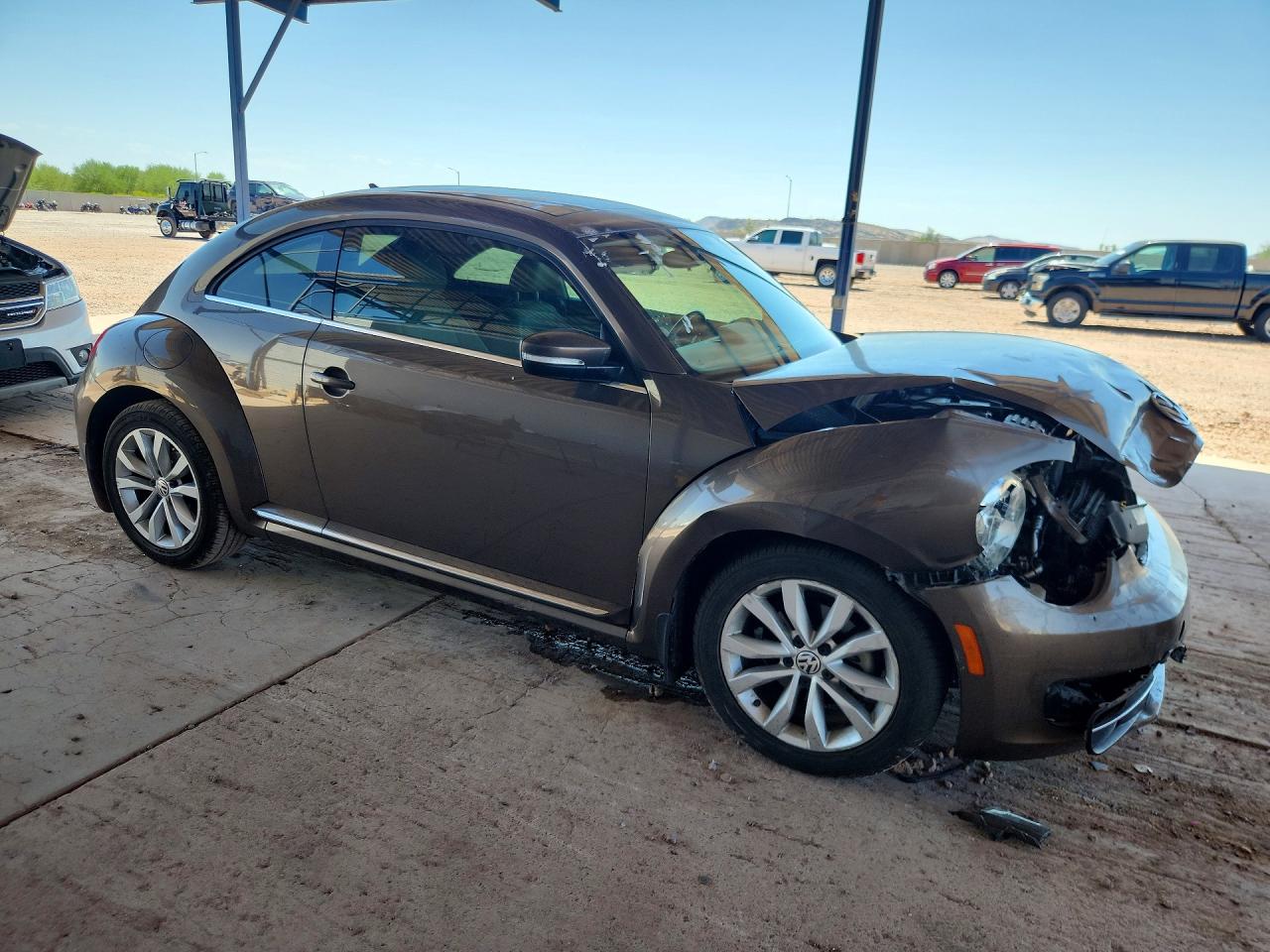 2013 VOLKSWAGEN BEETLE