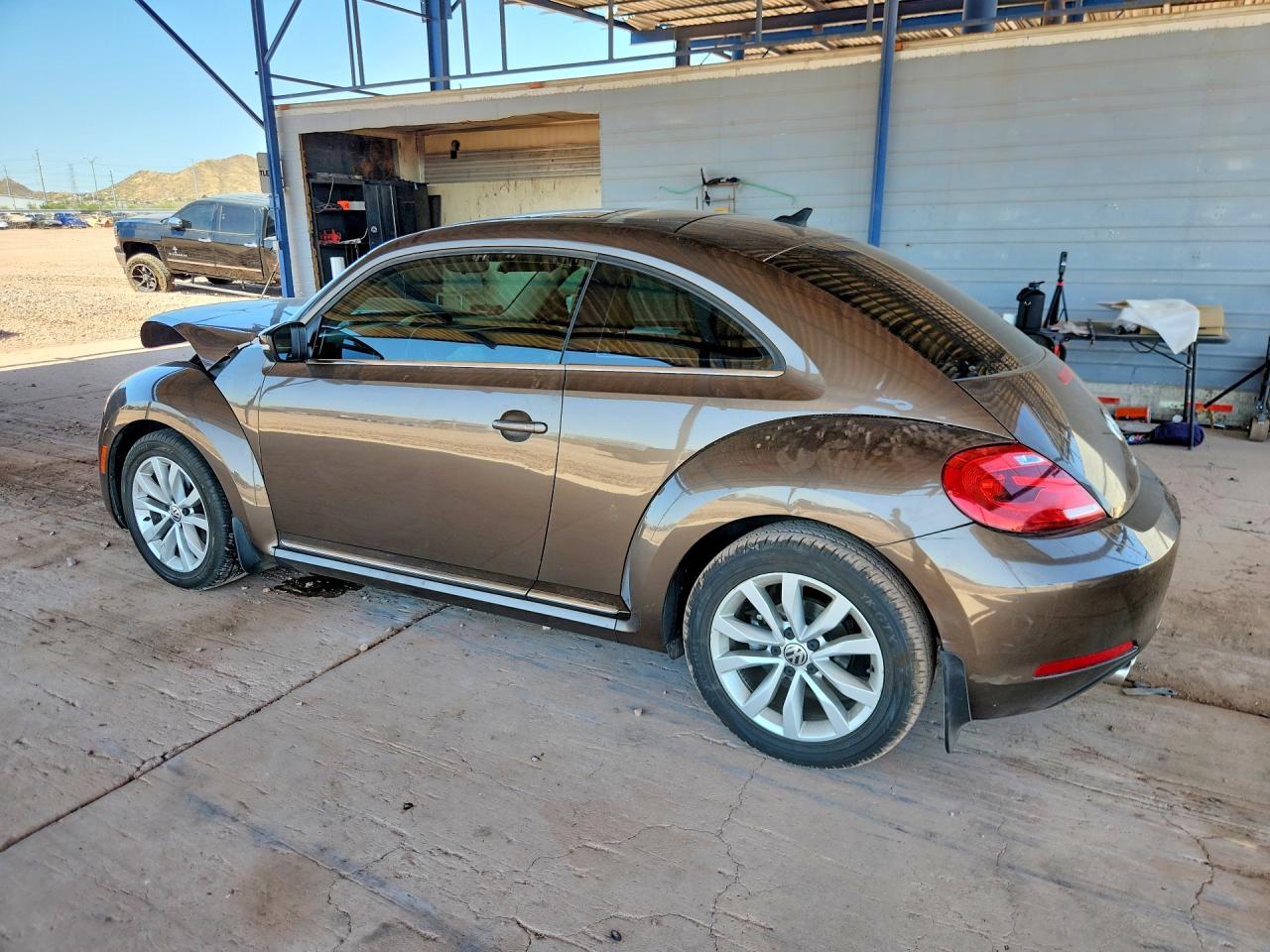 2013 VOLKSWAGEN BEETLE