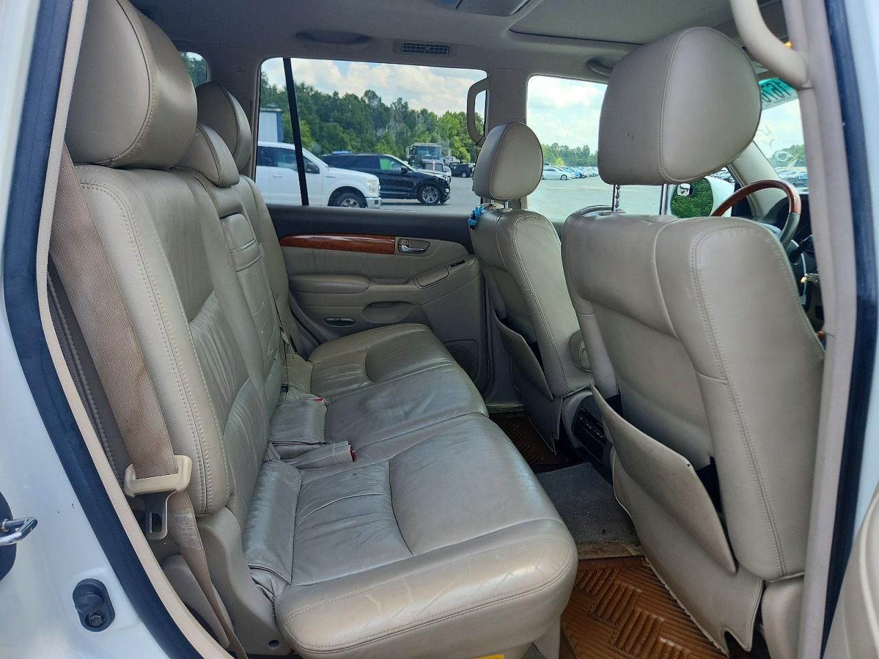 2004 LEXUS GX
