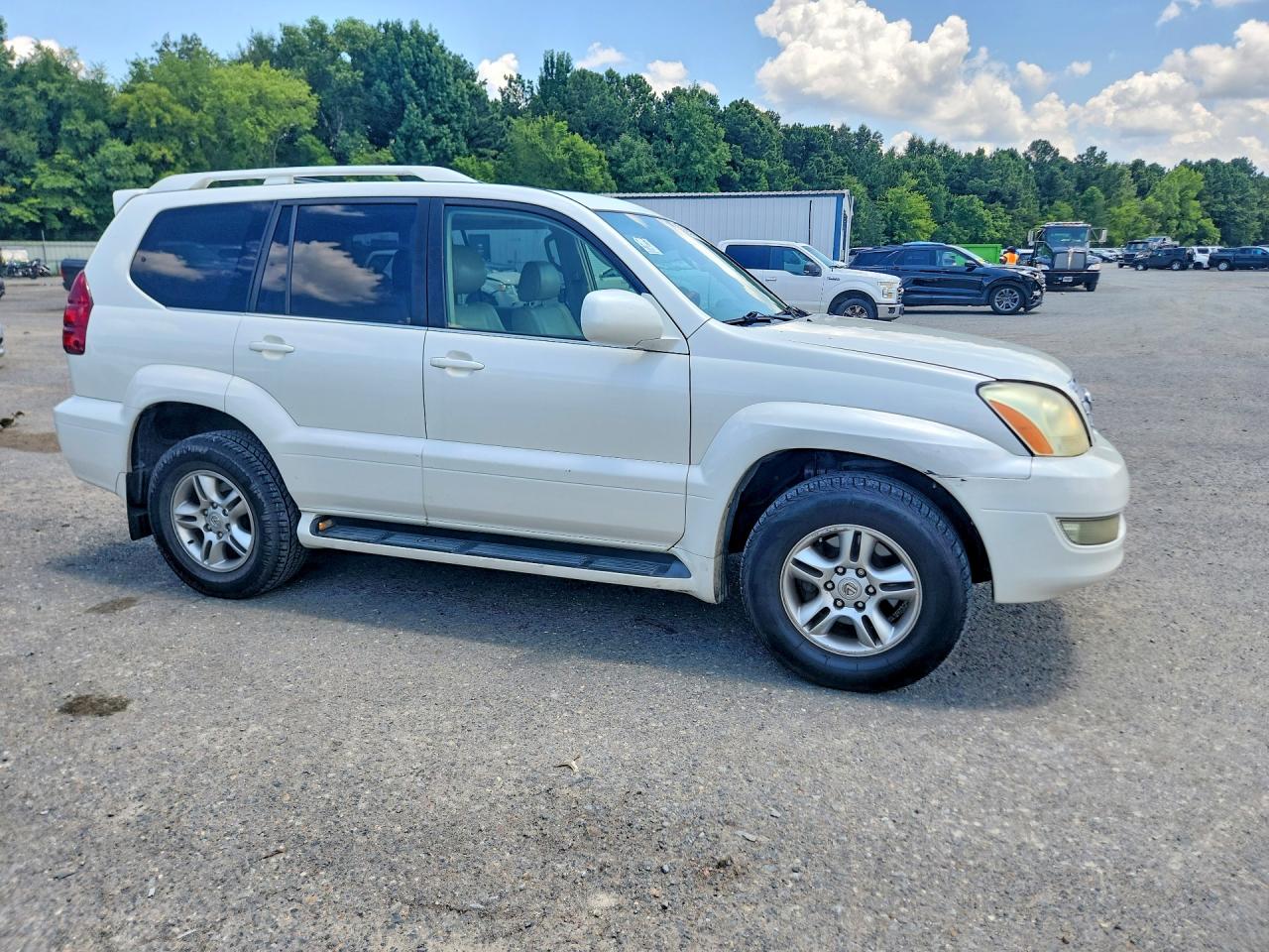 2004 LEXUS GX