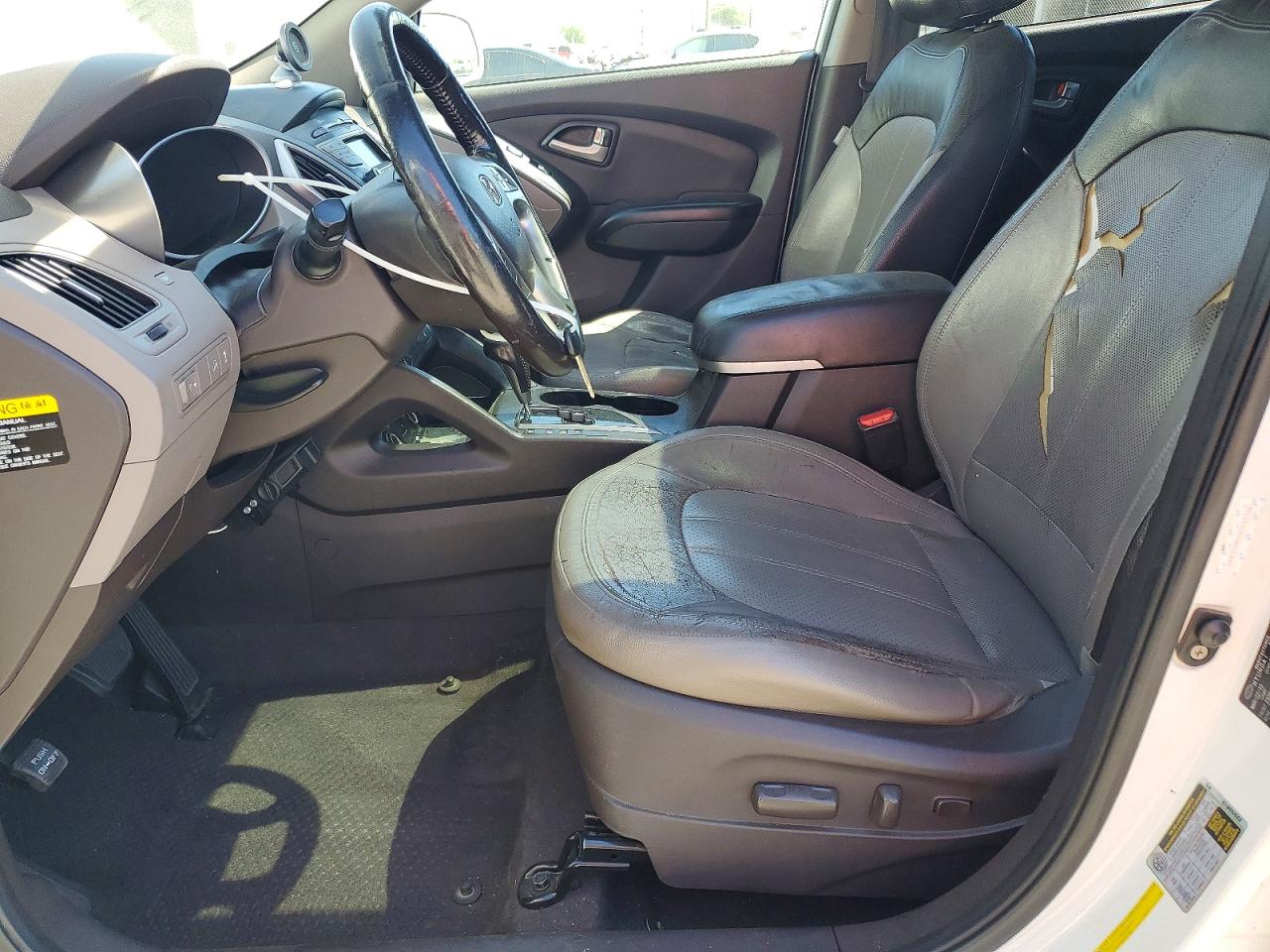 2010 HYUNDAI TUCSON