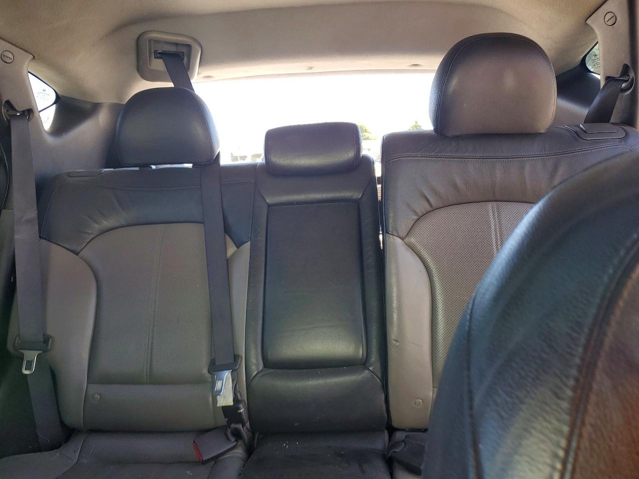 2010 HYUNDAI TUCSON