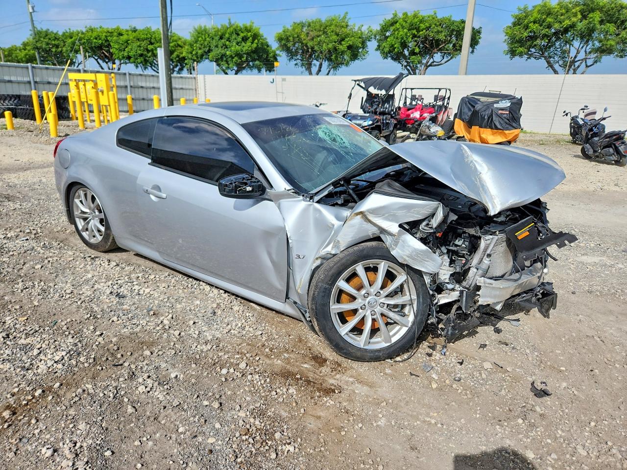 2014 INFINITI Q60