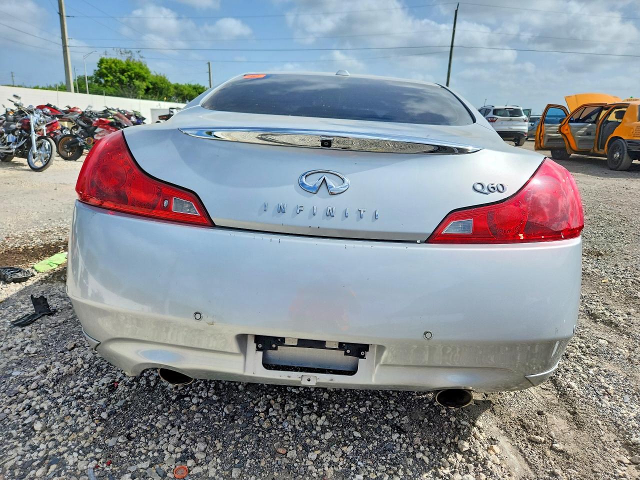 2014 INFINITI Q60