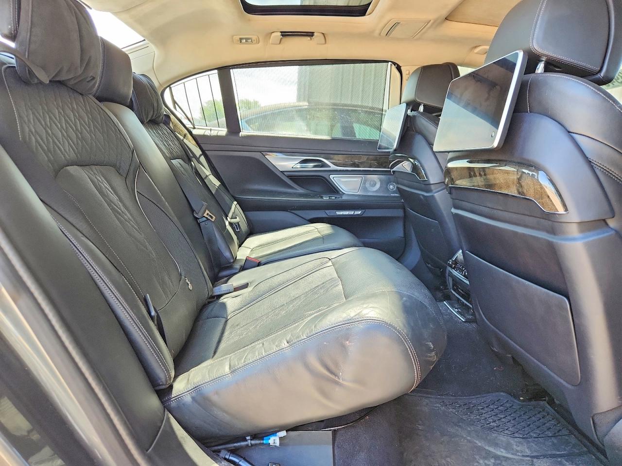 2016 BMW 7 SERIES