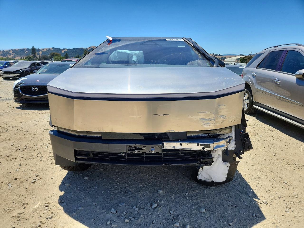 2024 TESLA CYBERTRUCK