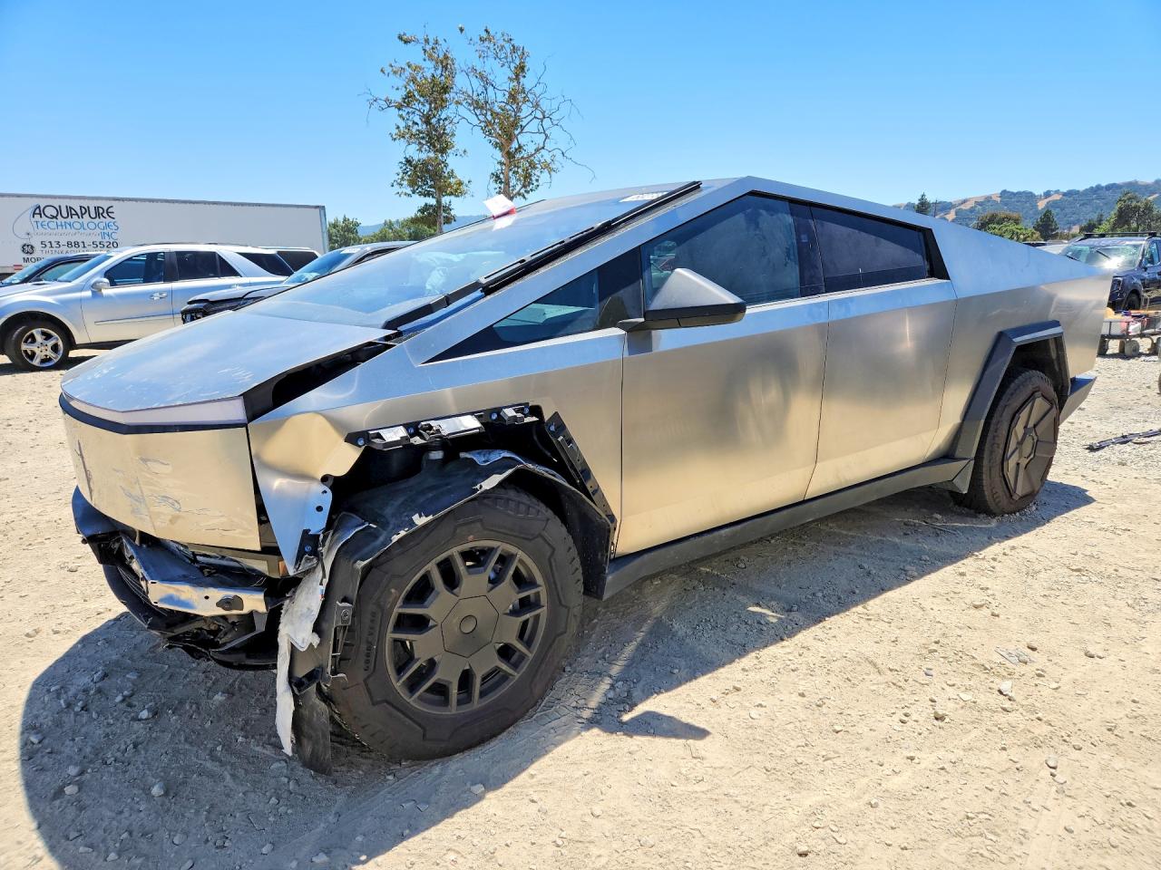 2024 TESLA CYBERTRUCK