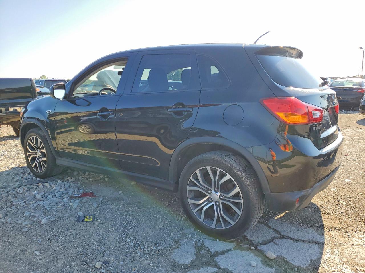 2016 MITSUBISHI OUTLANDER