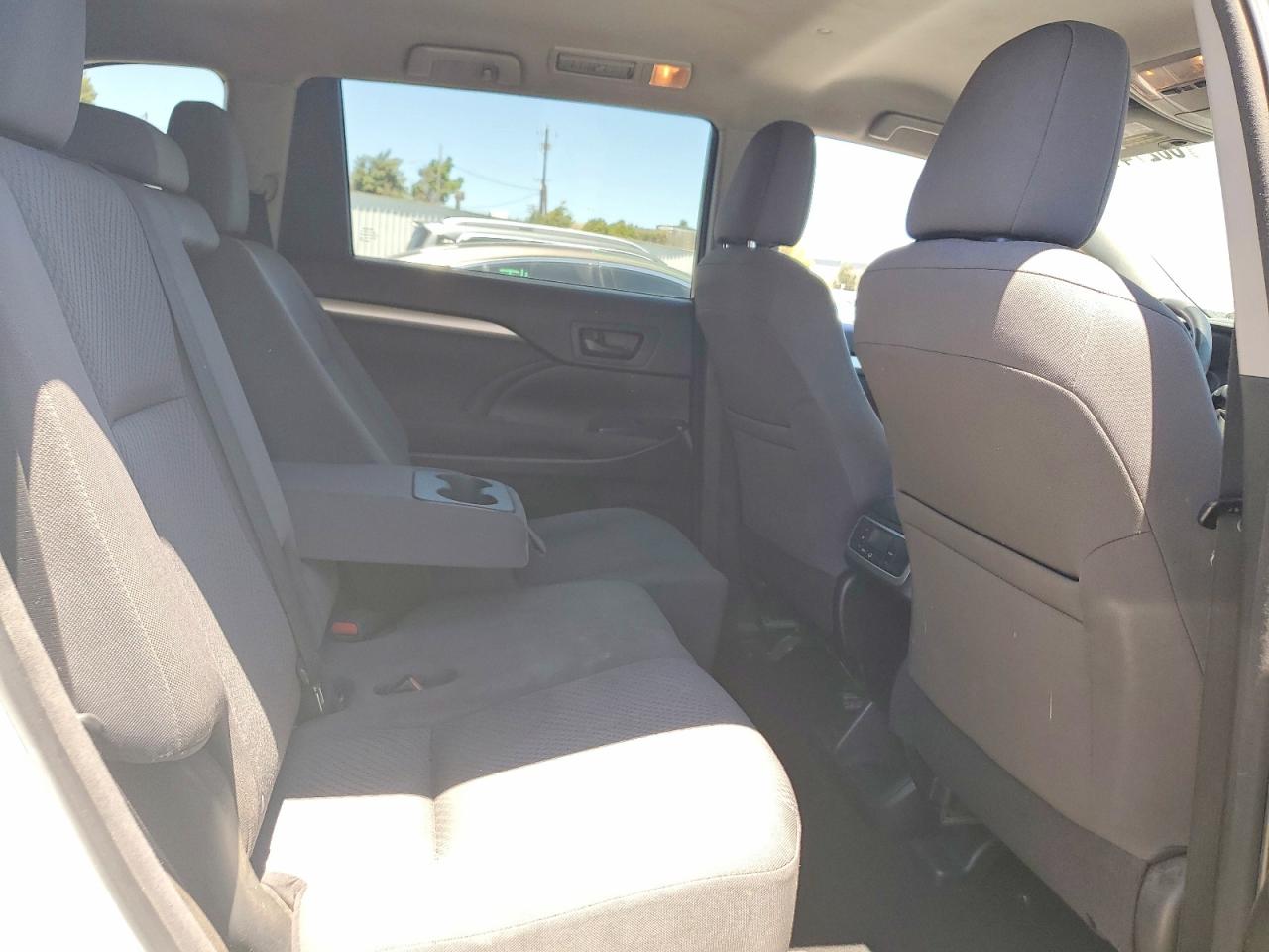2016 TOYOTA HIGHLANDER