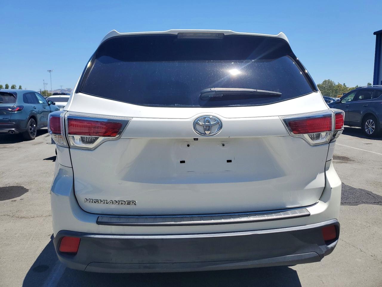 2016 TOYOTA HIGHLANDER