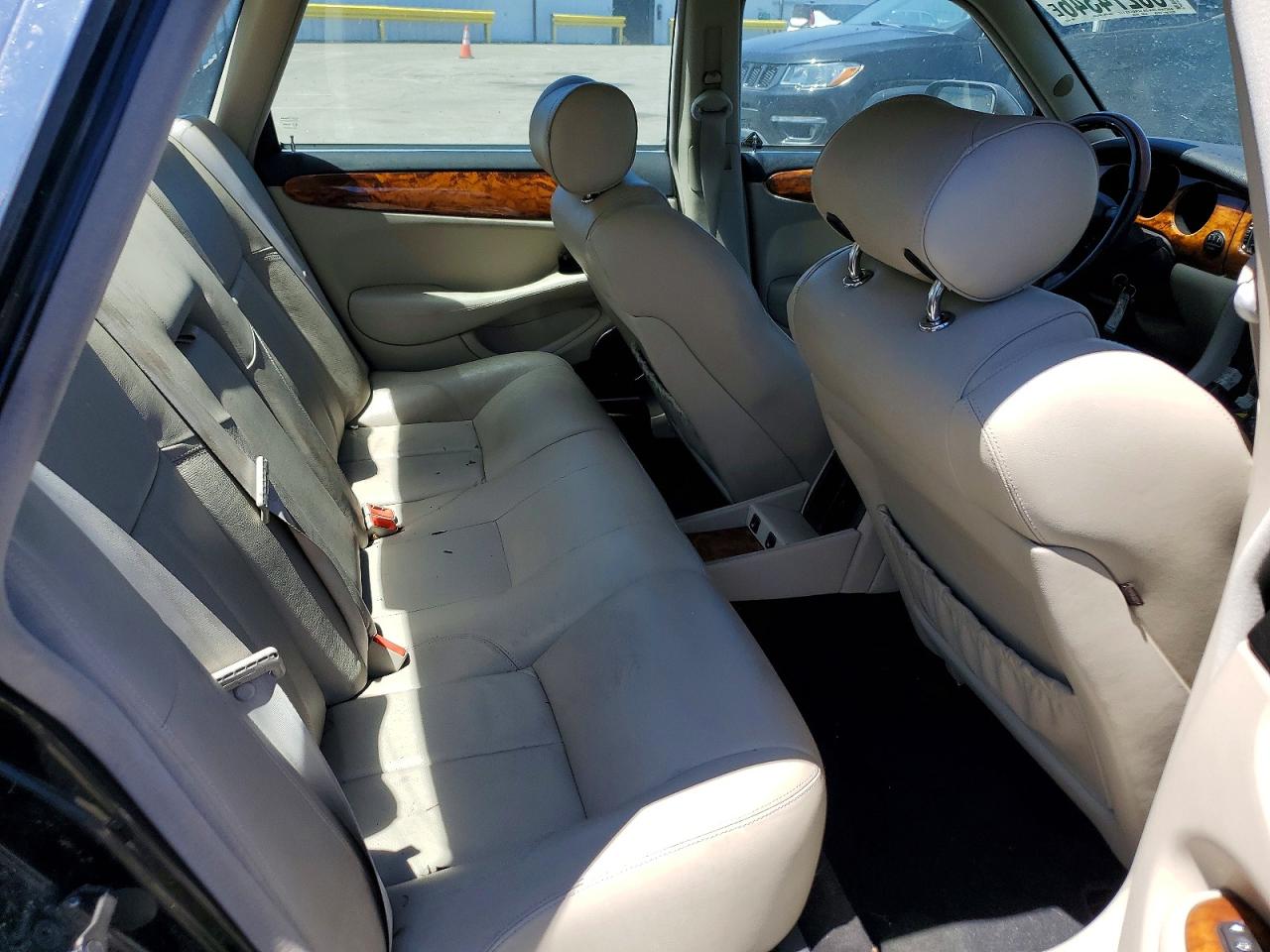 2002 JAGUAR XJR