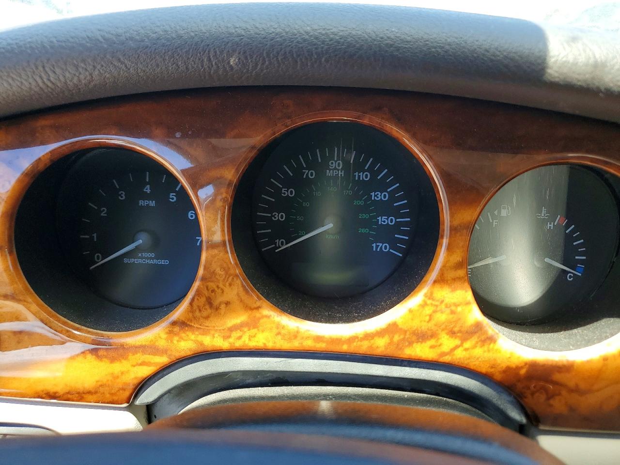 2002 JAGUAR XJR