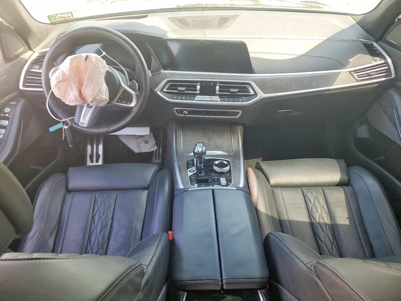 2020 BMW X7