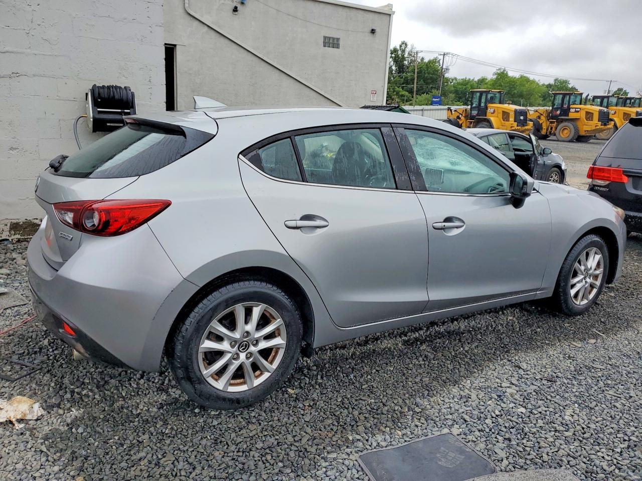 2015 MAZDA 3