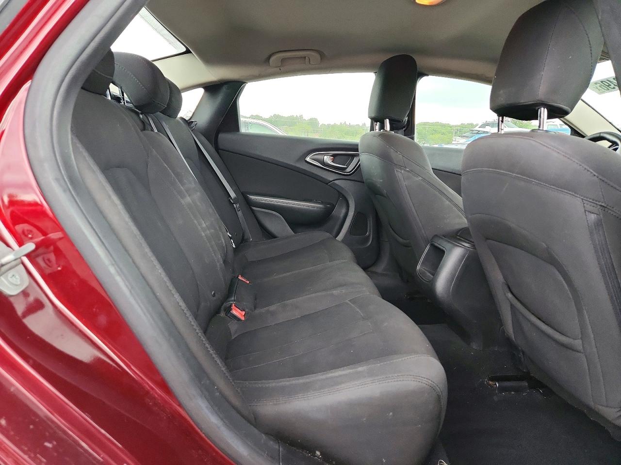 2015 CHRYSLER 200