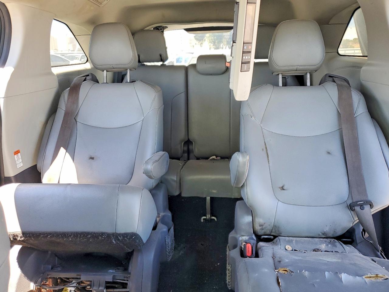 2021 TOYOTA SIENNA