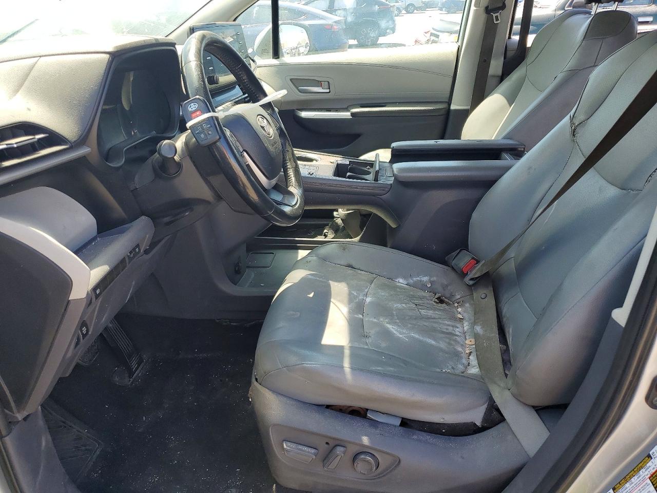 2021 TOYOTA SIENNA