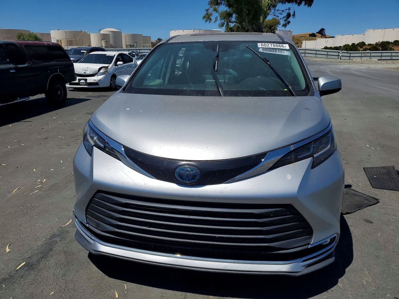 2021 TOYOTA SIENNA