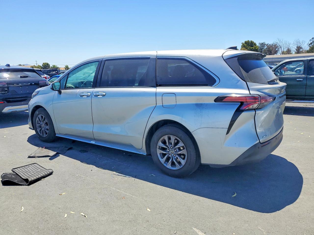 2021 TOYOTA SIENNA