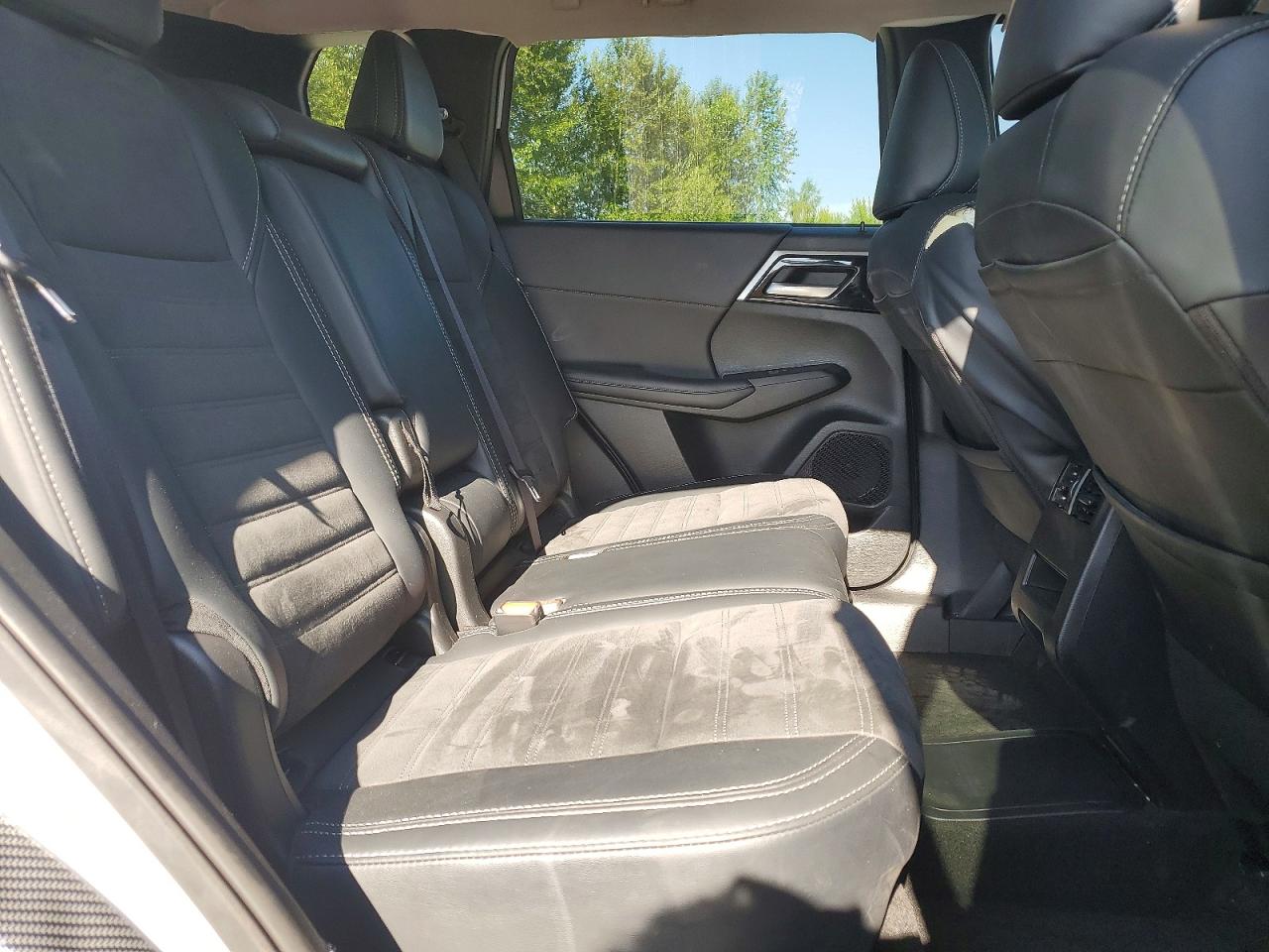 2024 MITSUBISHI OUTLANDER